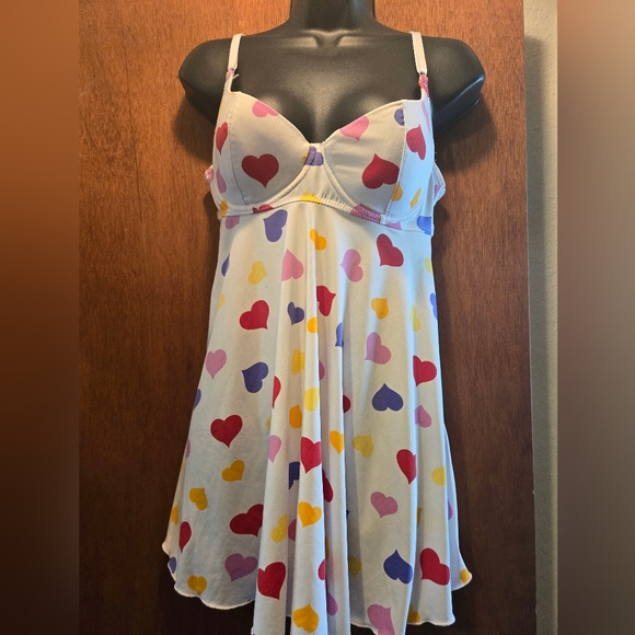 BODY by Victoria's Secret white w/multi colored heart ❤️ 💙 💜 teddy szL - Picture 2 of 6